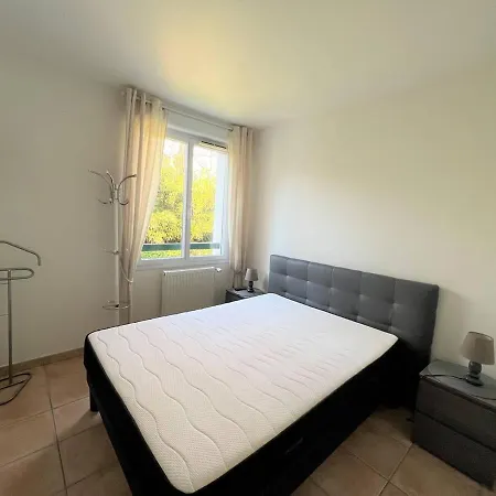 T2 A Avec Parking Et Internet - Fr-1-495-57 Lejlighed *